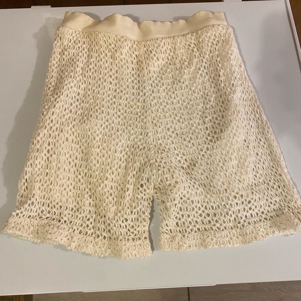 🔴Ingear Cream Lace High Waist Shorts